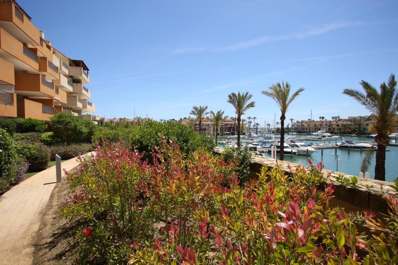 Ribera Del Marlin Apartment Sotogrande Exterior photo