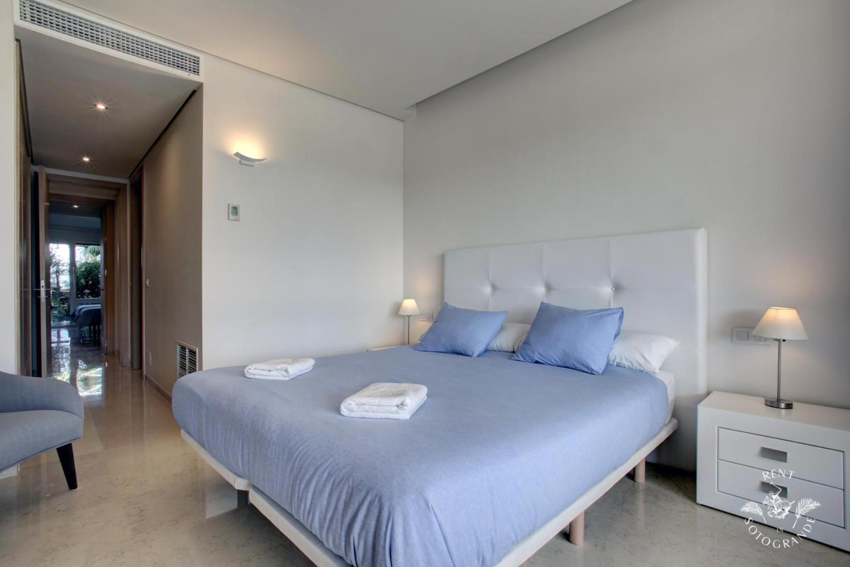 Ribera Del Marlin Apartment Sotogrande Exterior photo