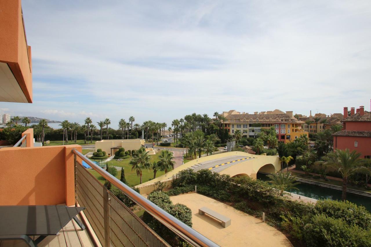 Ribera Del Marlin Apartment Sotogrande Exterior photo