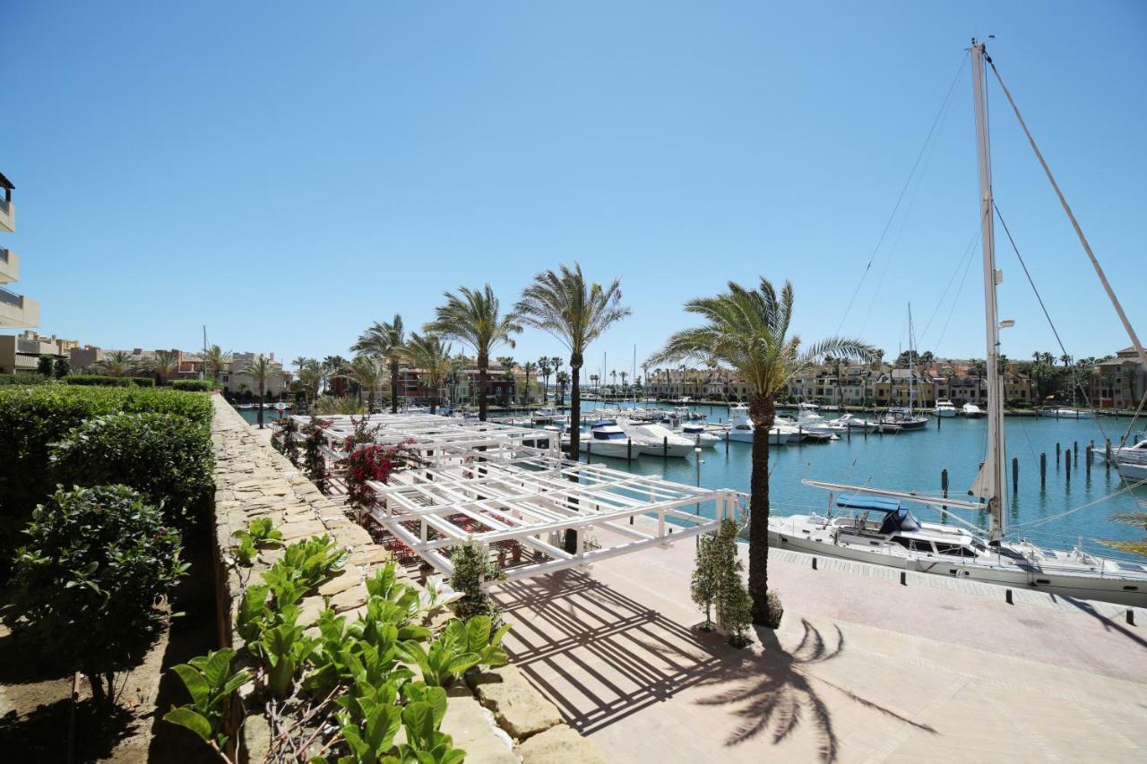 Ribera Del Marlin Apartment Sotogrande Exterior photo